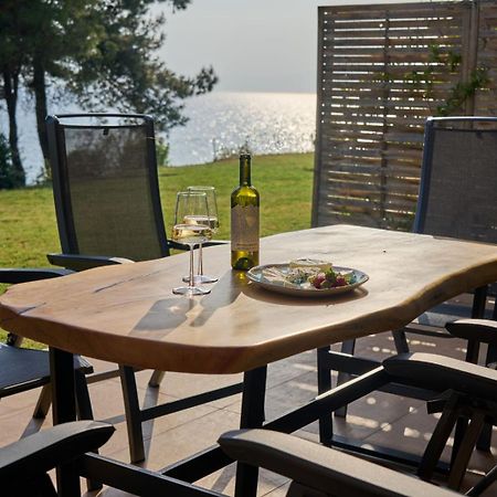 Summerday Villa Private Beach Неа-Ираклия Экстерьер фото