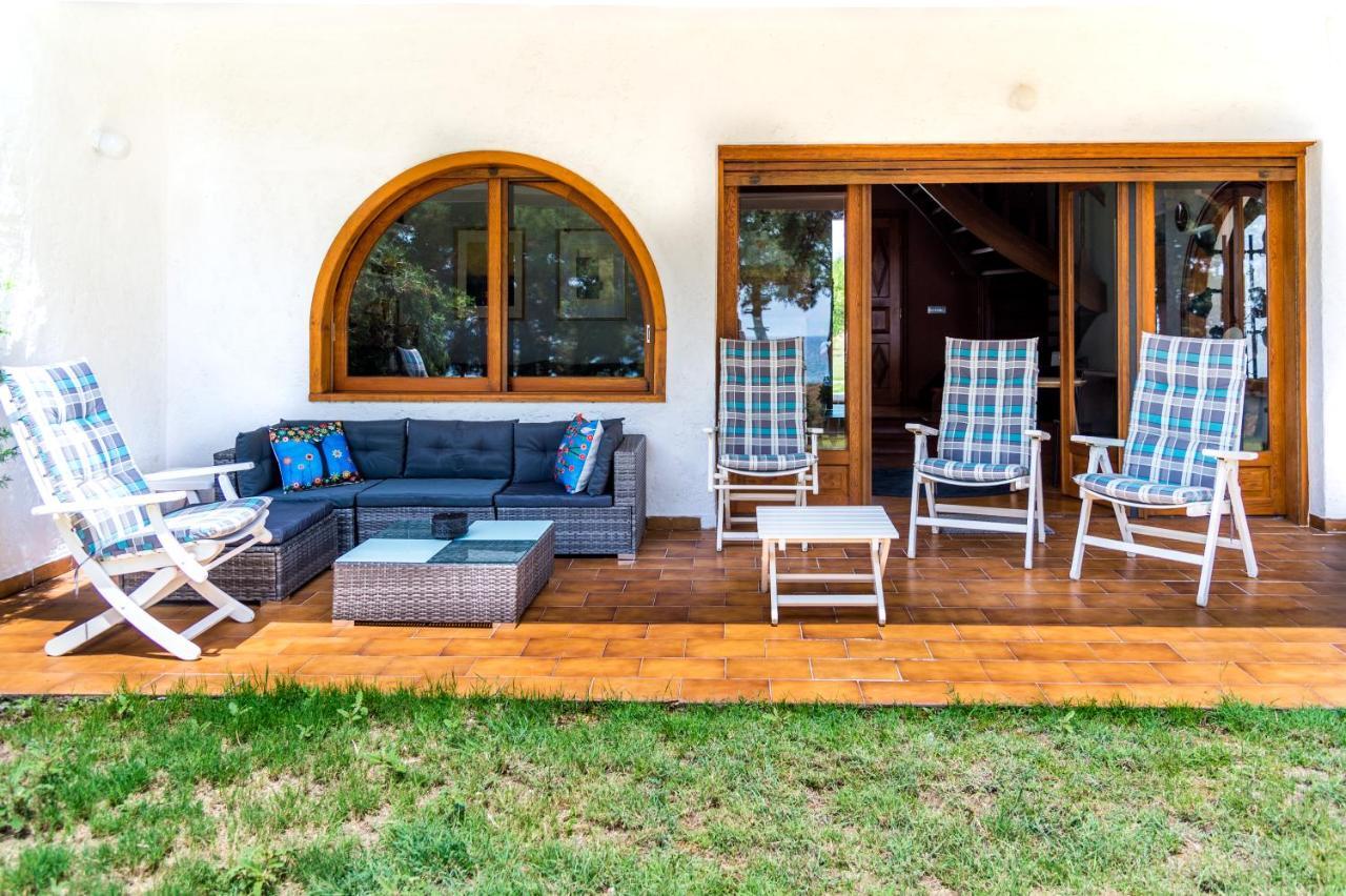 Summerday Villa Private Beach Неа-Ираклия Экстерьер фото