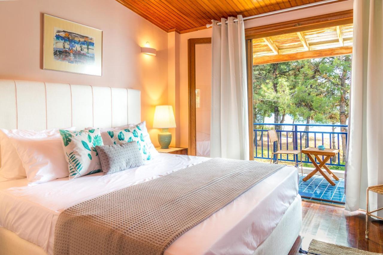 Summerday Villa Private Beach Неа-Ираклия Экстерьер фото