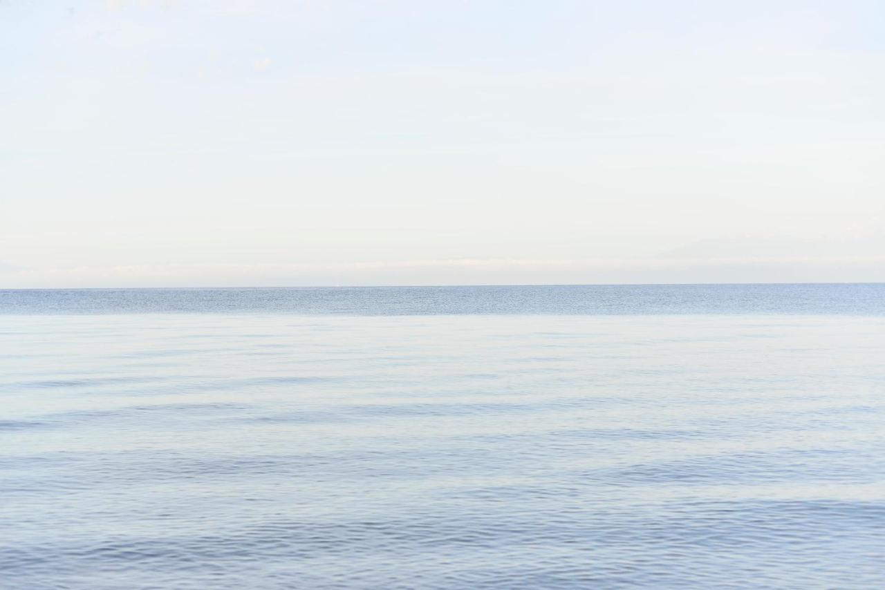 Summerday Villa Private Beach Неа-Ираклия Экстерьер фото